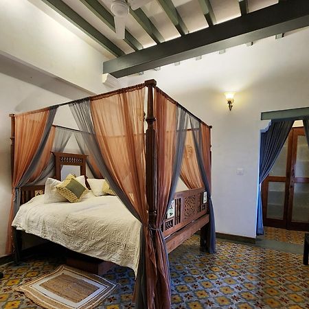 Kariappa House Hotel Пондичери Екстериор снимка