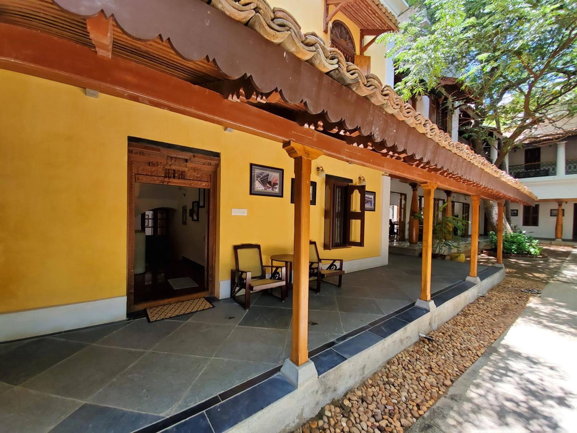 Kariappa House Hotel Пондичери Екстериор снимка