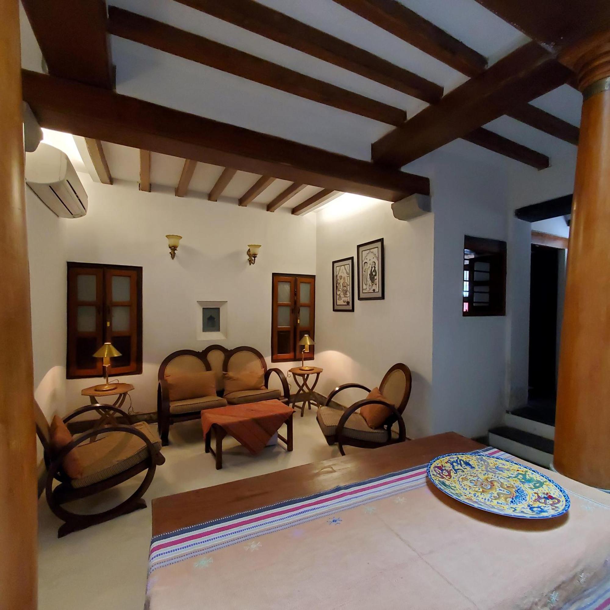 Kariappa House Hotel Пондичери Екстериор снимка