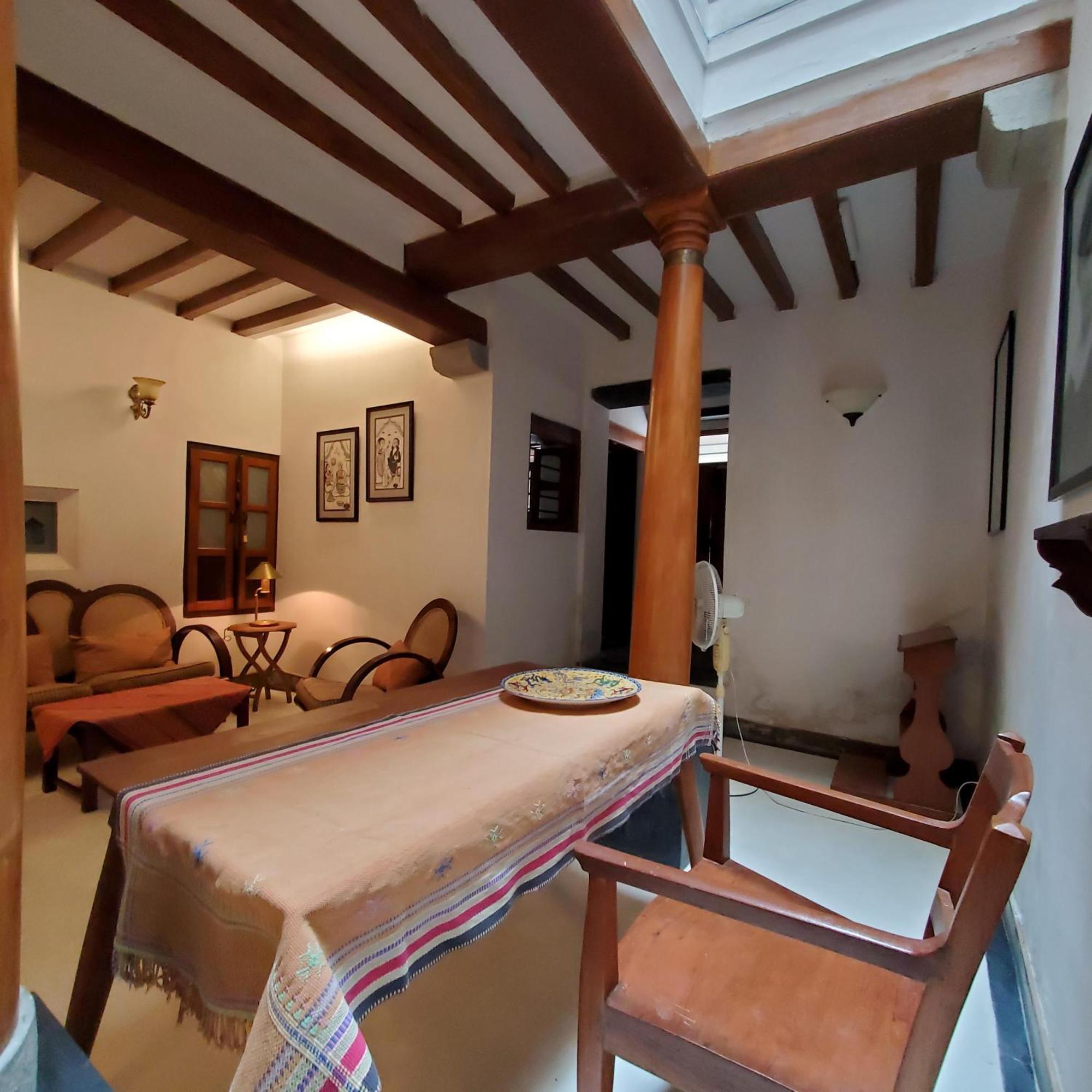 Kariappa House Hotel Пондичери Екстериор снимка