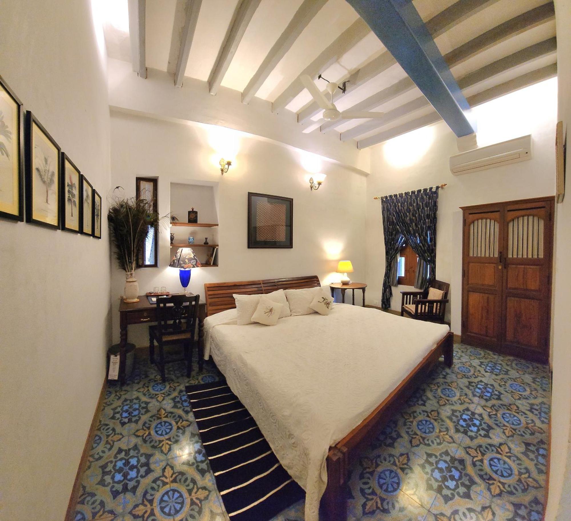 Kariappa House Hotel Пондичери Екстериор снимка